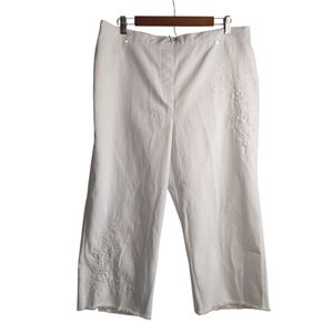 Alfred Dunner Women's White Embroidered Stretch Capri Jeans Pants Sz 16W NWT
